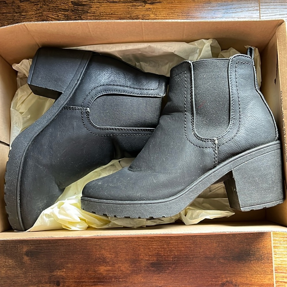 Black Booties size 6